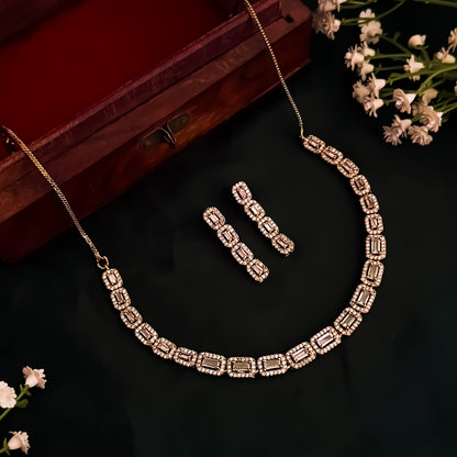 Maxine Minimal AD Necklace Set - Golden