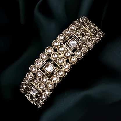 Meera Kundan Openable Bracelet/Kada - Golden