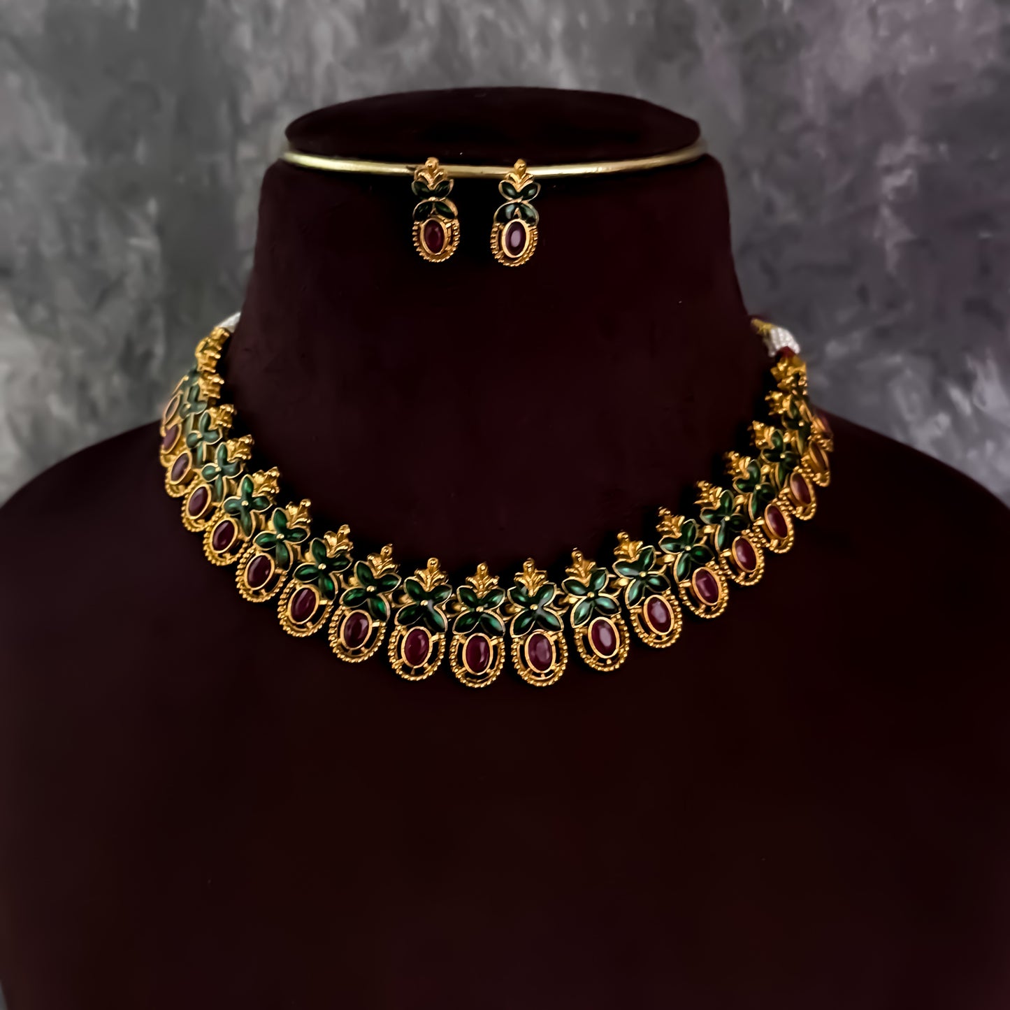Rashi Temple Motif Necklace Set - Ruby & Green