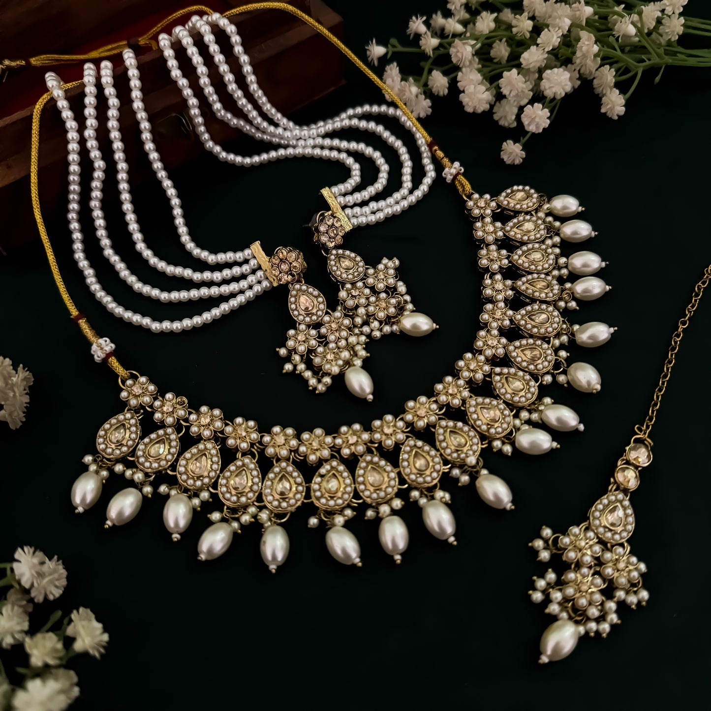Inaya Jadau Reverse AD Necklace Set - Golden