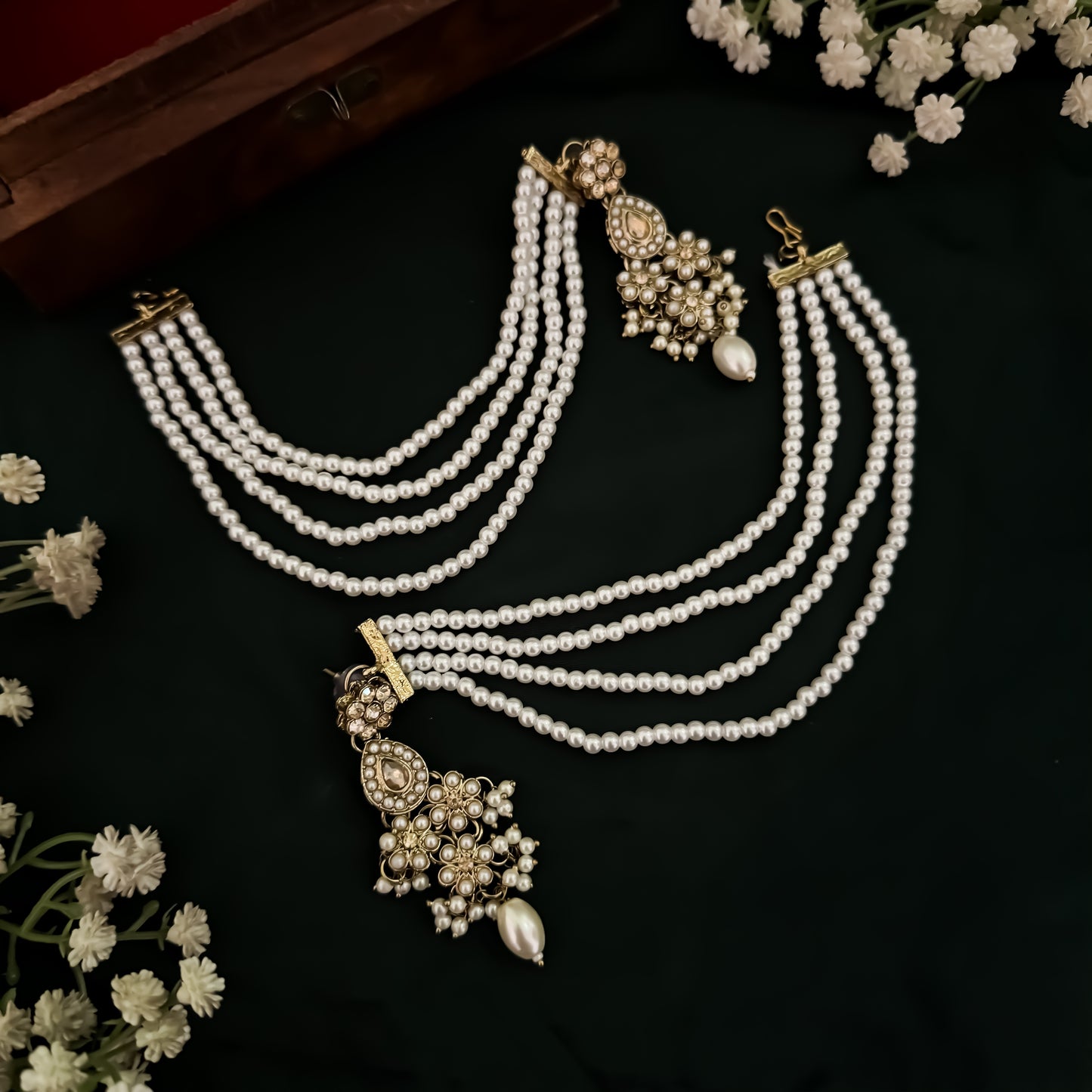 Inaya Jadau Reverse AD Necklace Set - Golden