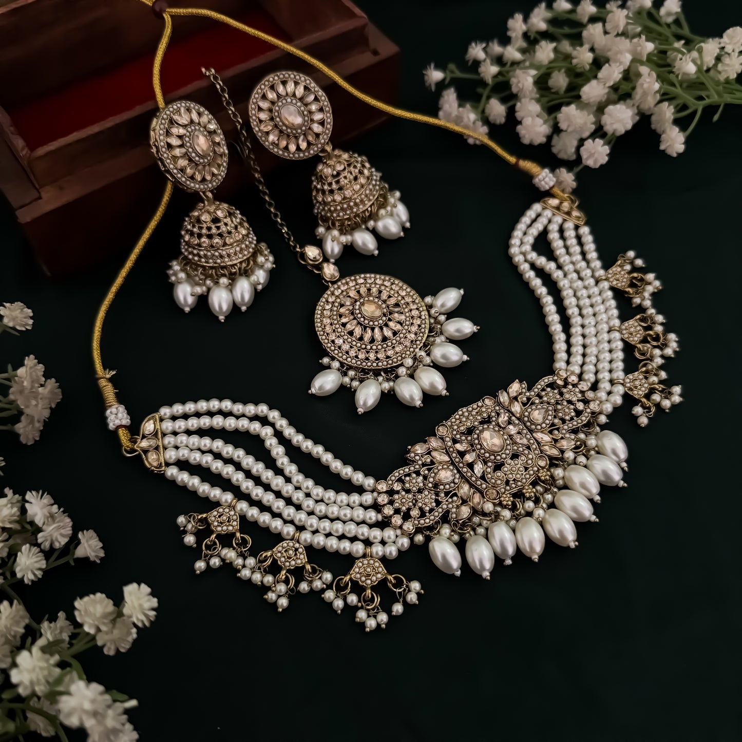 Zainab Jadau Reverse AD Necklace Set - Golden