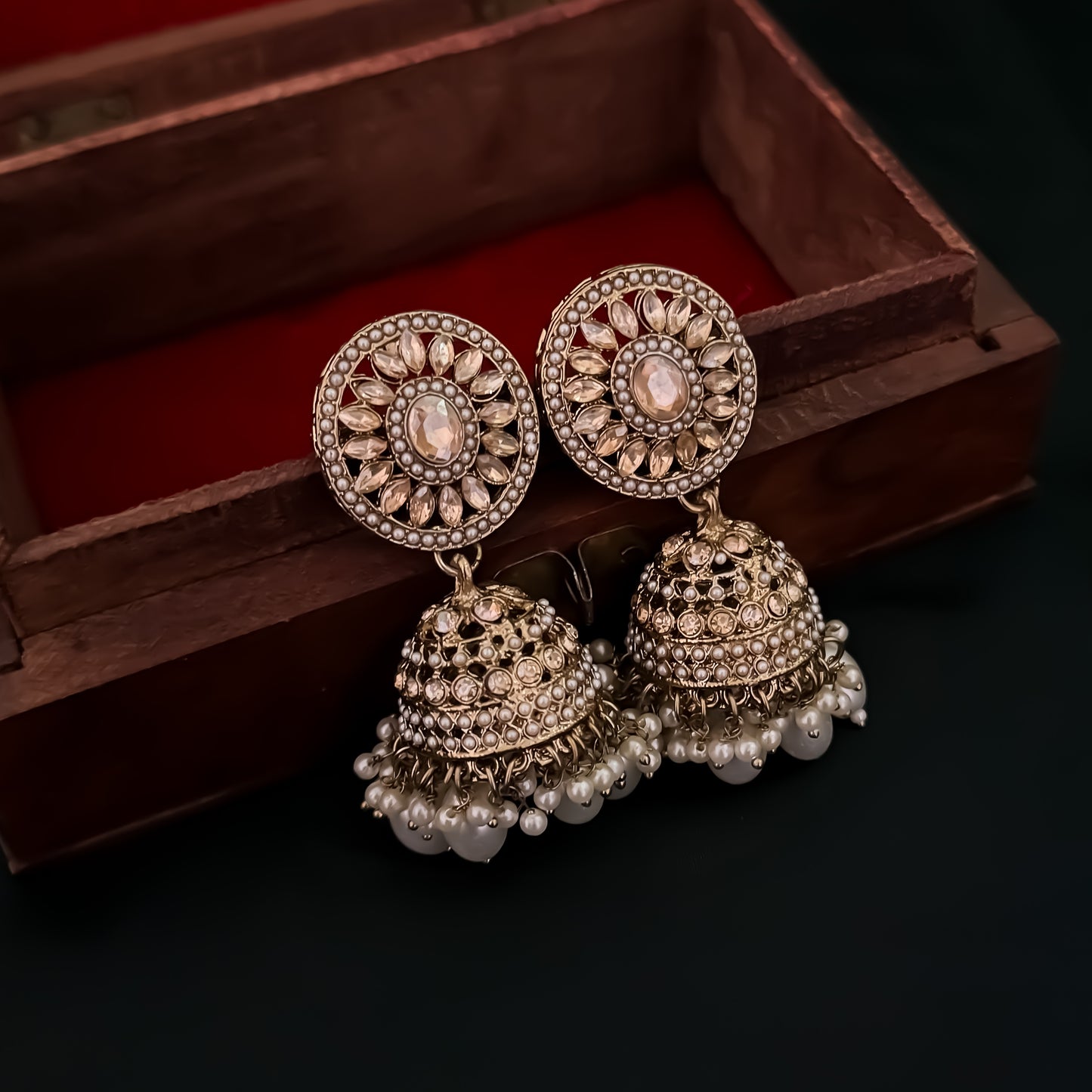 Zainab Jadau Reverse AD Necklace Set - Golden