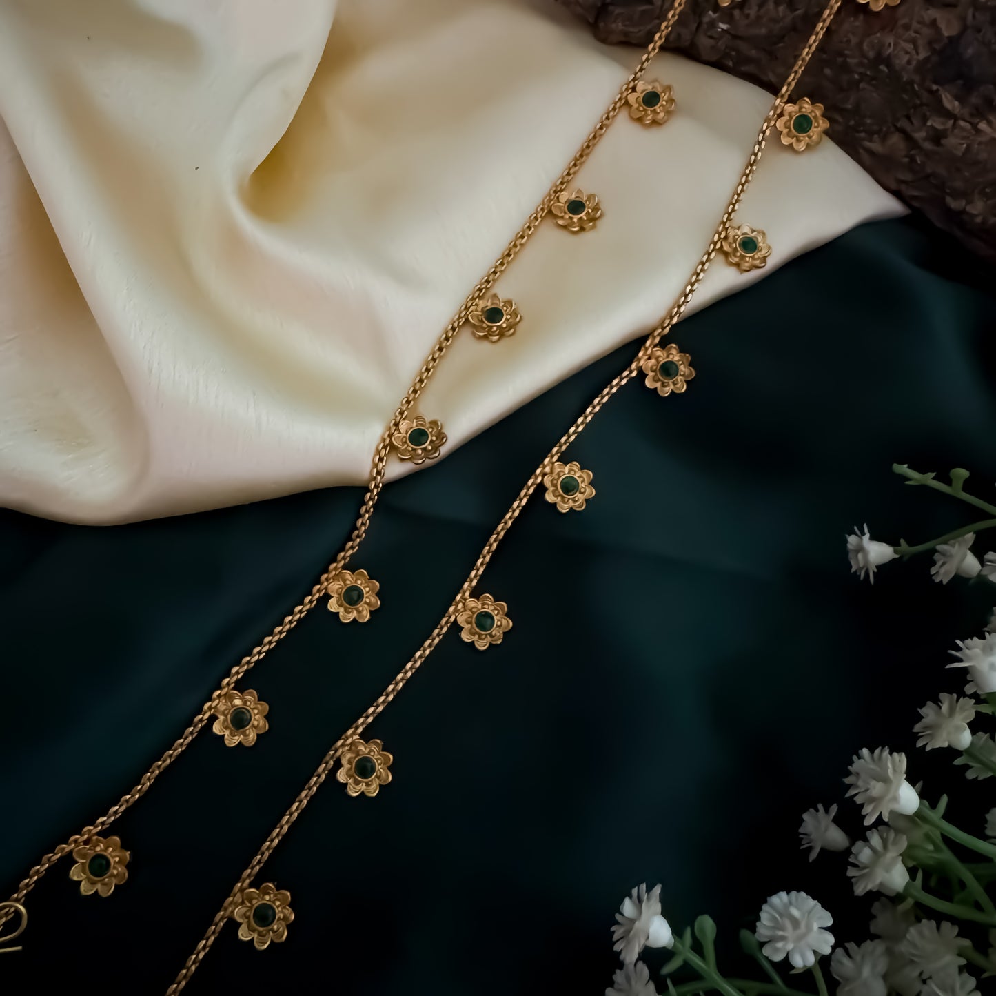 Siya Floral Temple Anklet - Golden & Green