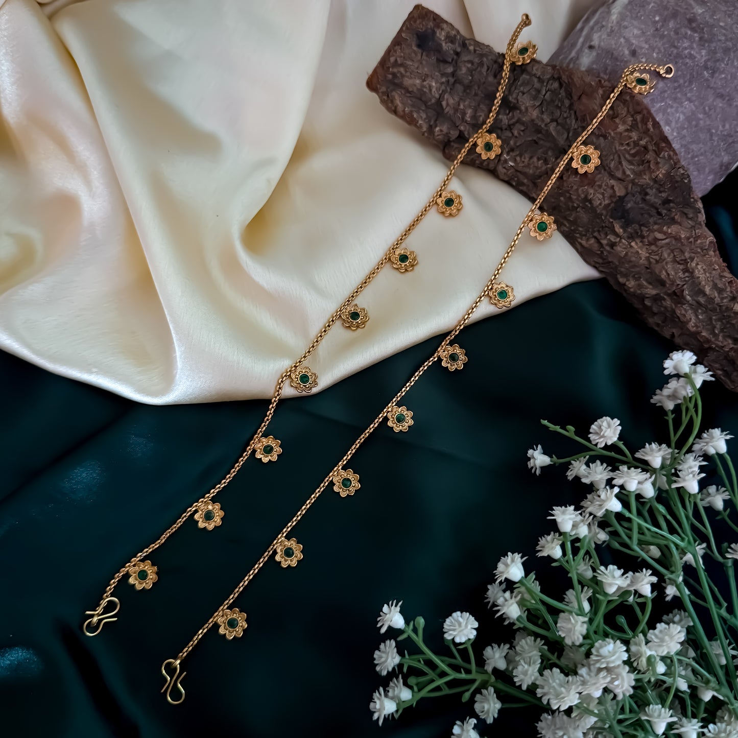 Siya Floral Temple Anklet - Golden & Green