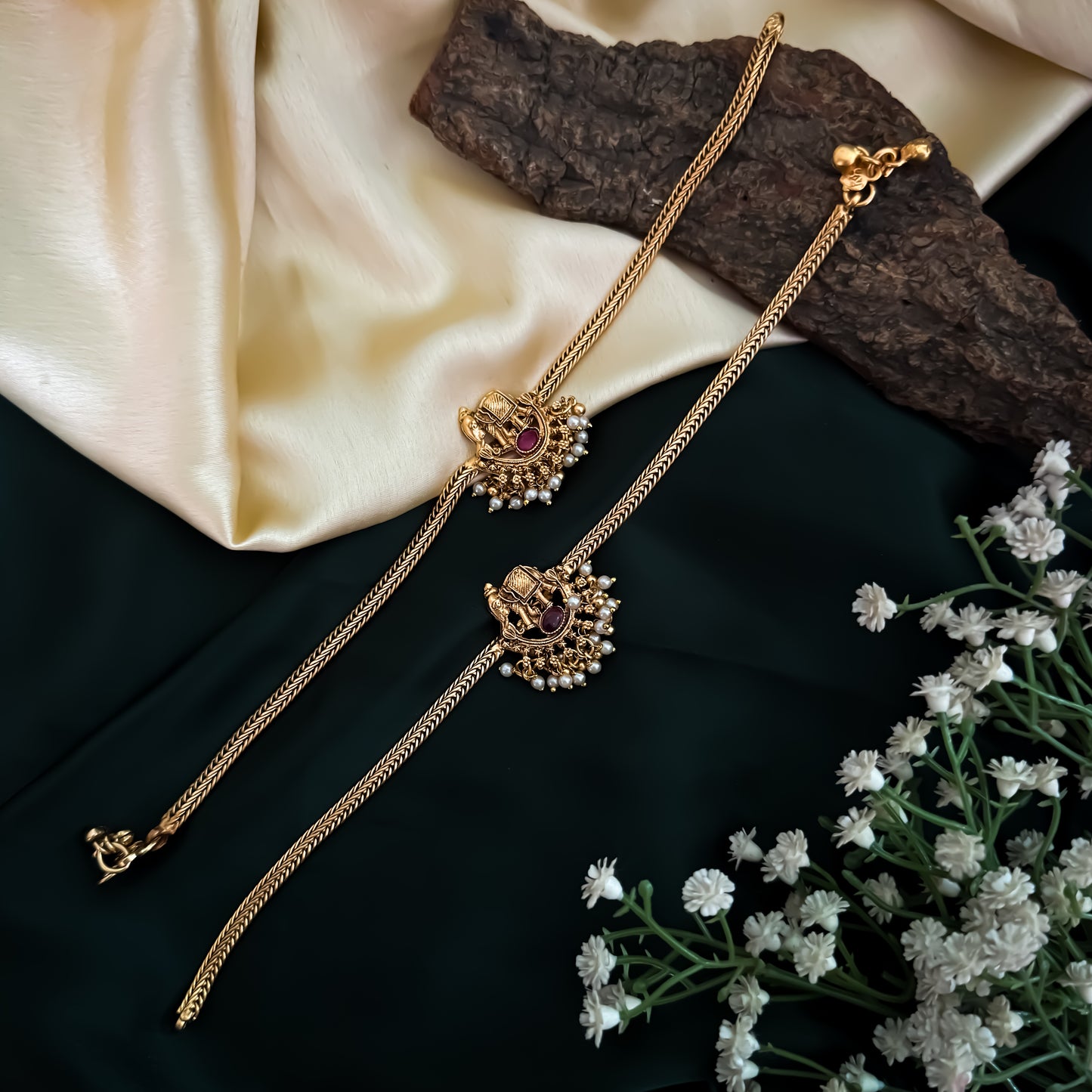 Breshna Temple Anklet - Pink & Golden