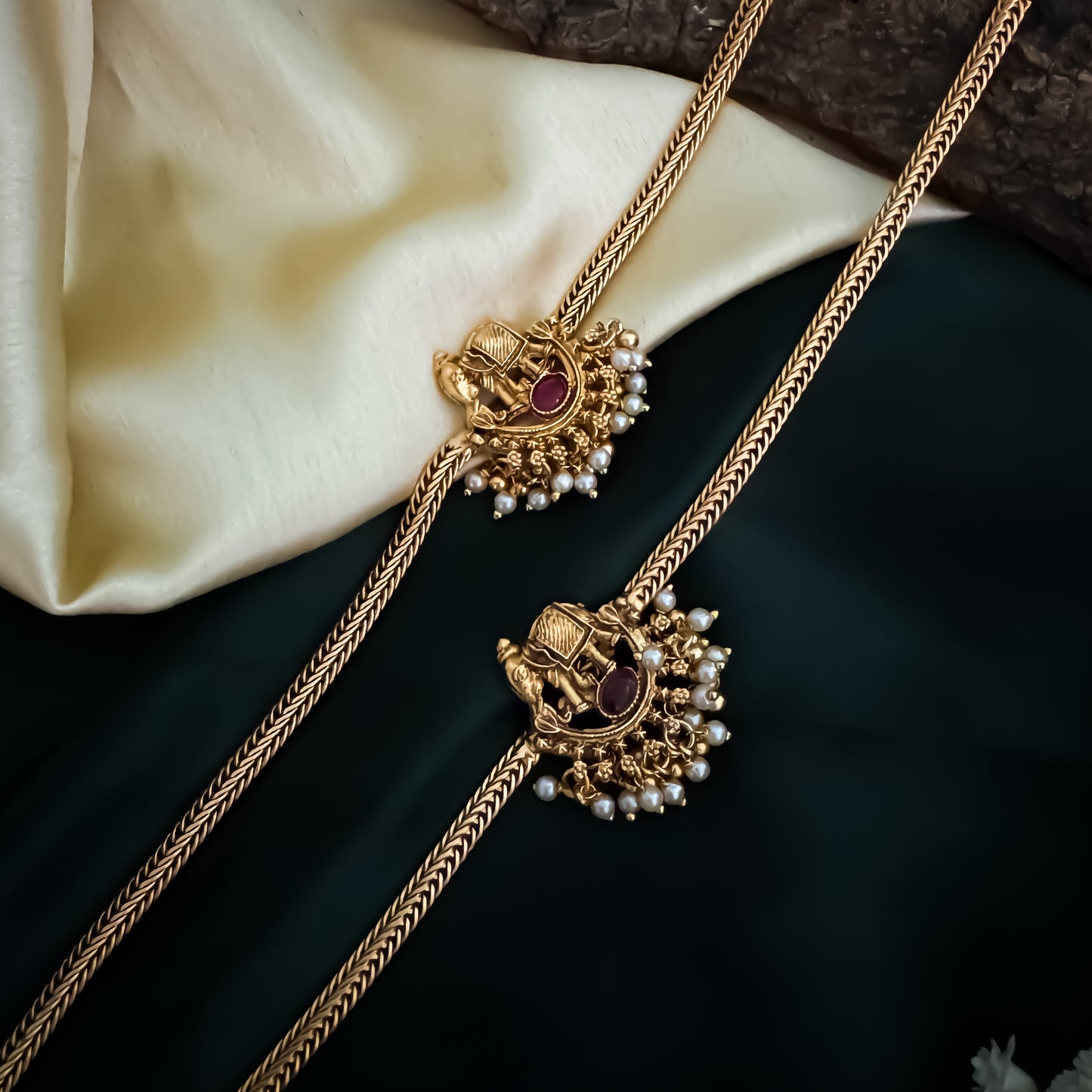 Breshna Temple Anklet - Pink & Golden