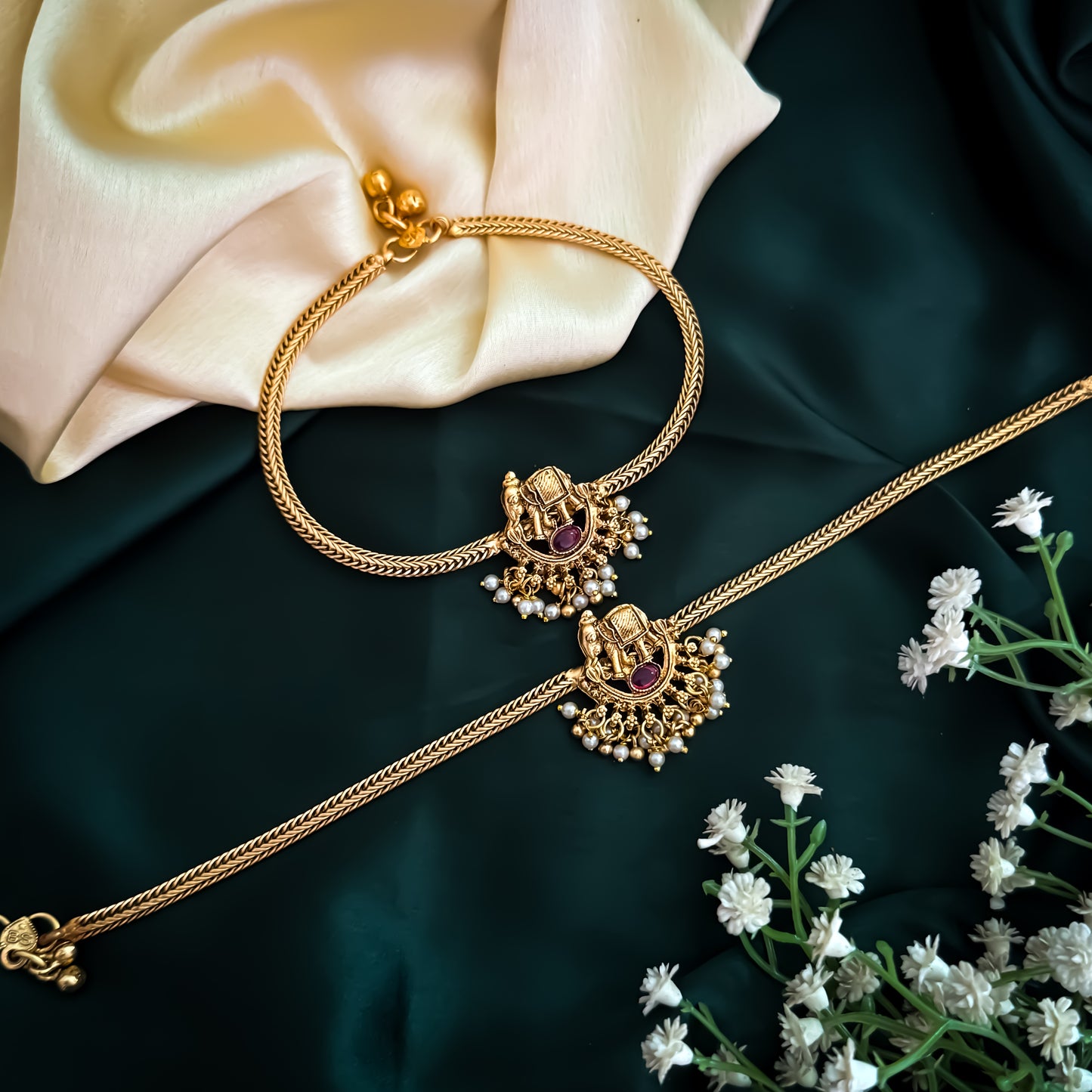 Breshna Temple Anklet - Pink & Golden