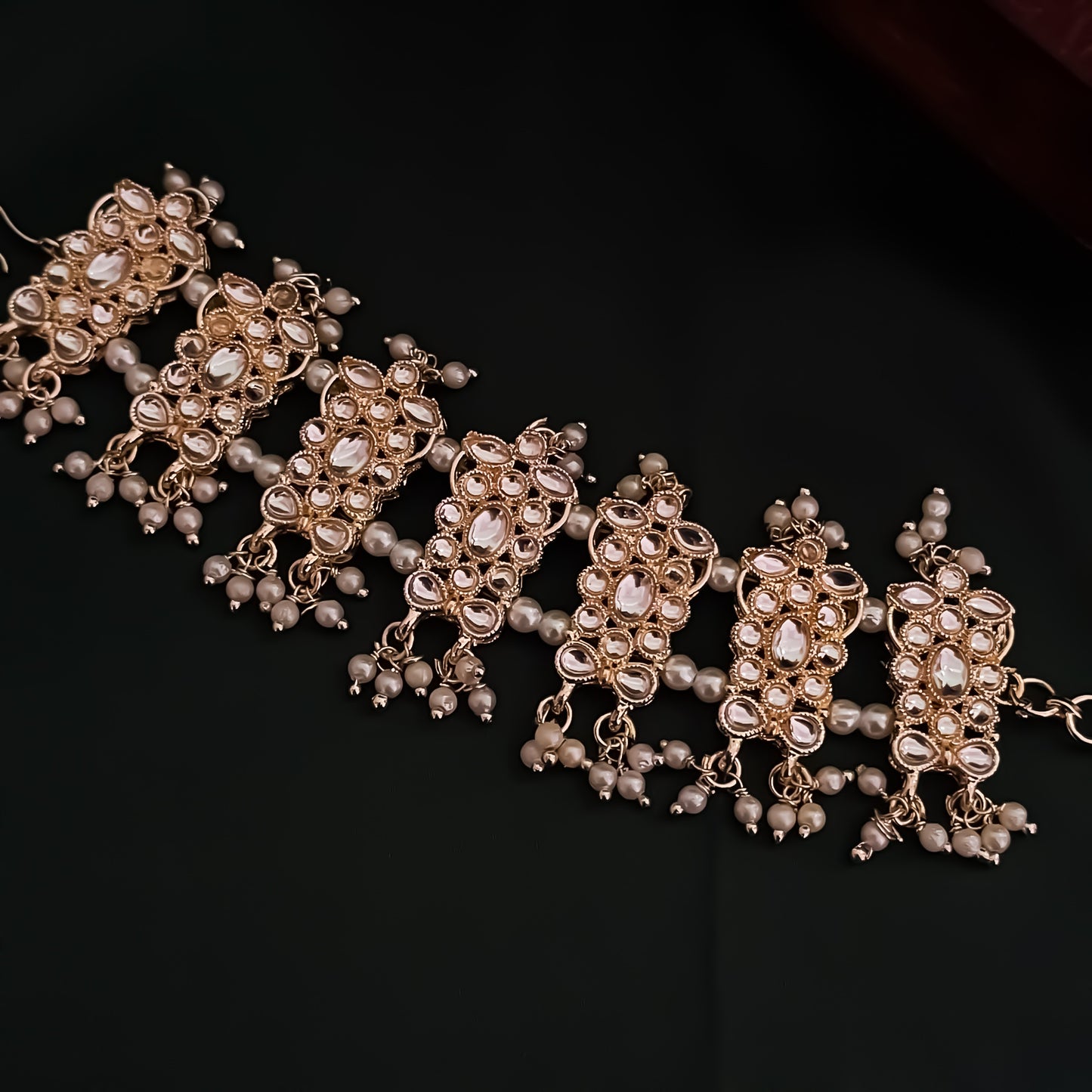 Amara Kundan Adjustable Bracelet - Golden