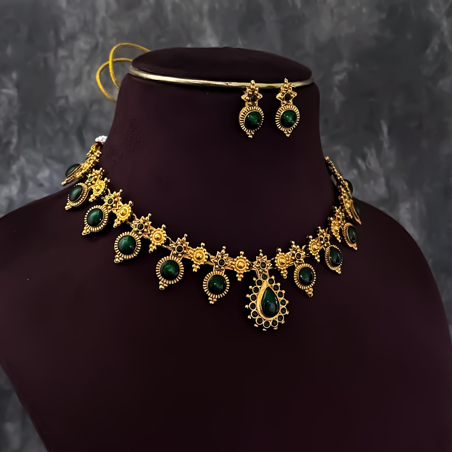 Kamakshi Temple Gold Motif Necklace Set - Green