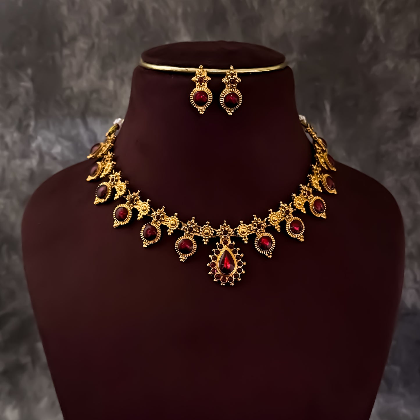 Kamakshi Temple Gold Motif Necklace Set - Maroon