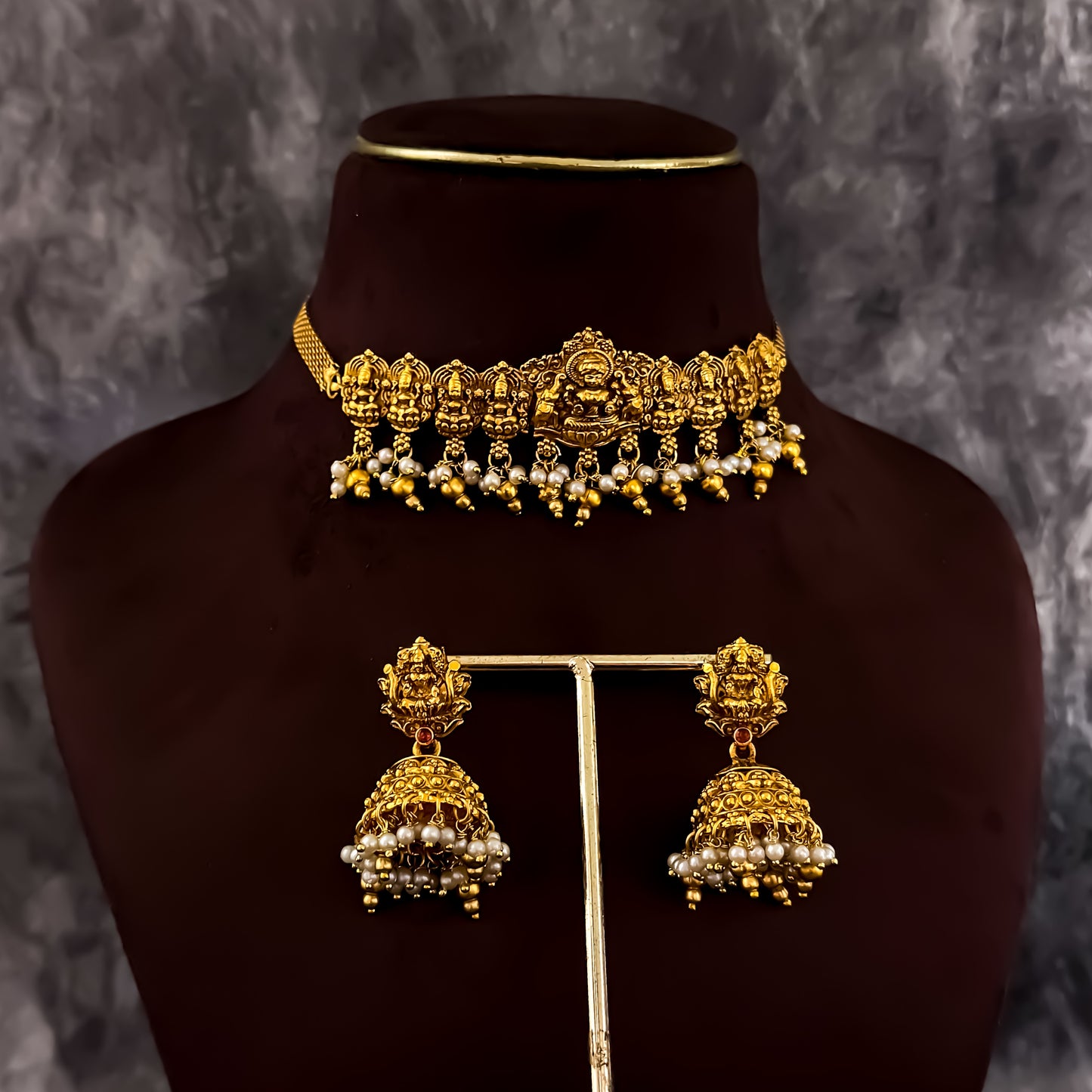 Niranjini Lakshmi Choker Necklace Set - Golden