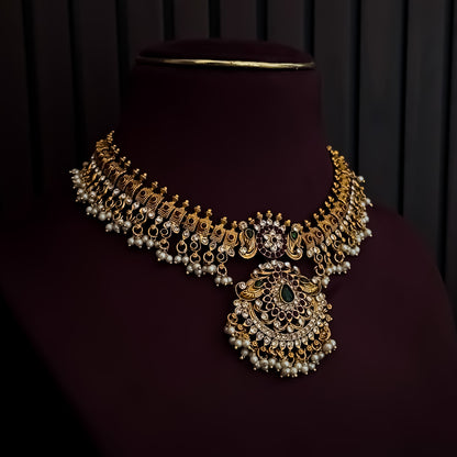 Kishangi Guttapushalu Necklace Set - Golden