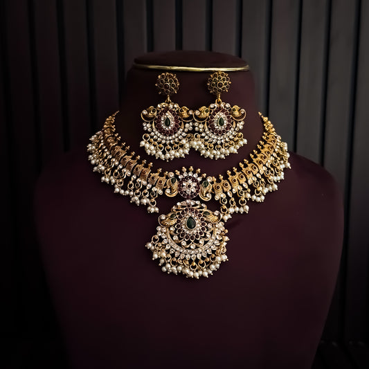 Kishangi Guttapushalu Necklace Set - Golden