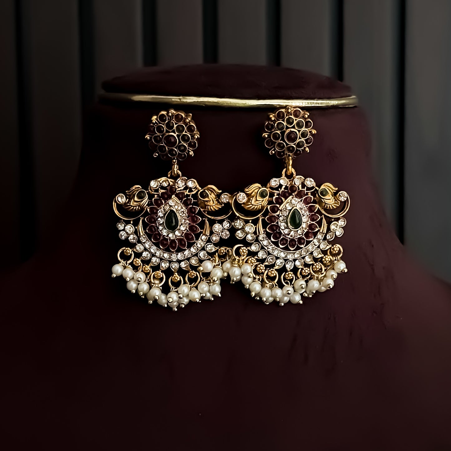 Kishangi Guttapushalu Necklace Set - Golden