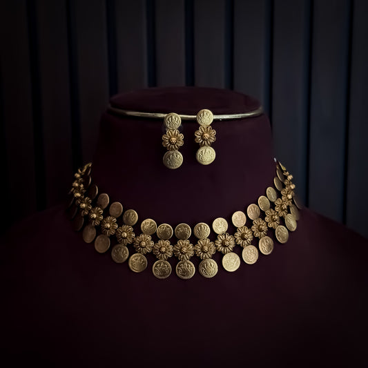 Nigah Gold Coin Kashumala Golden Necklace Set