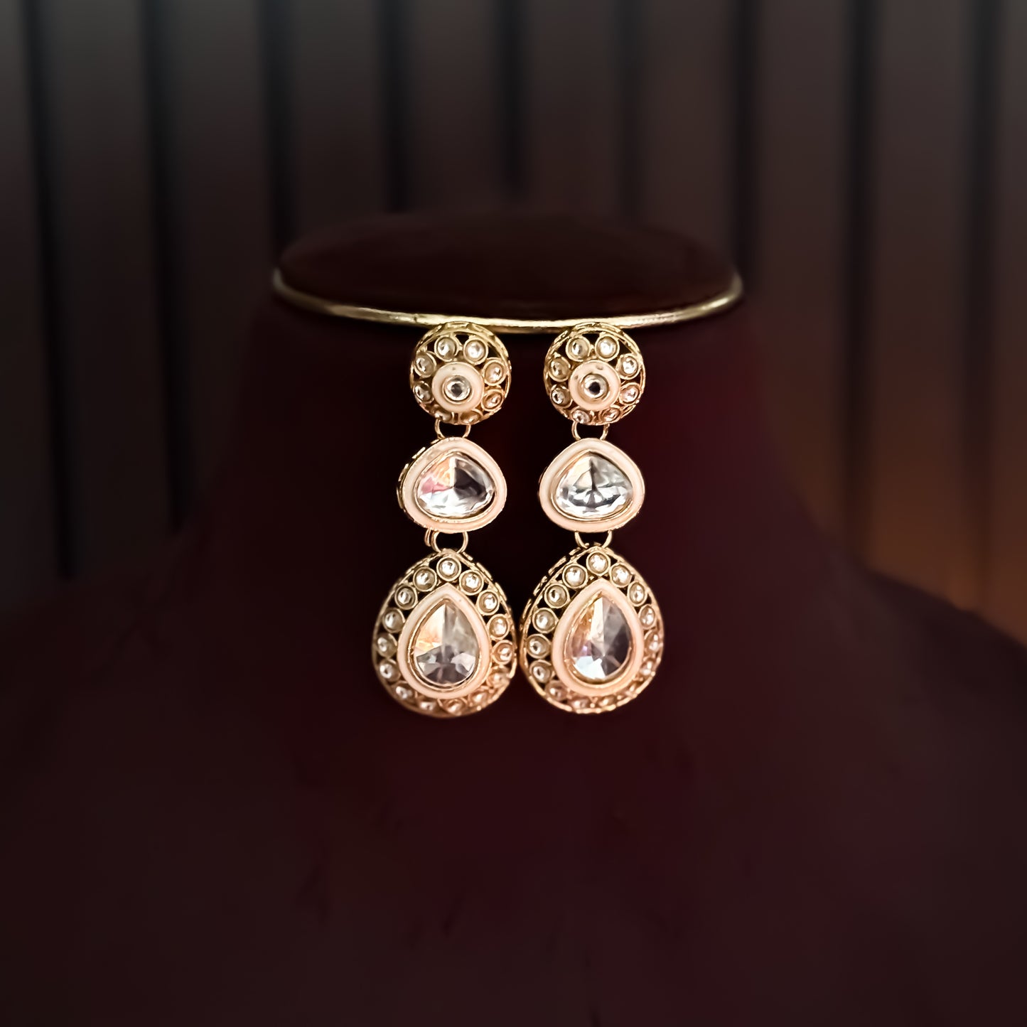 Ashnoor Kundan Necklace Set - Golden