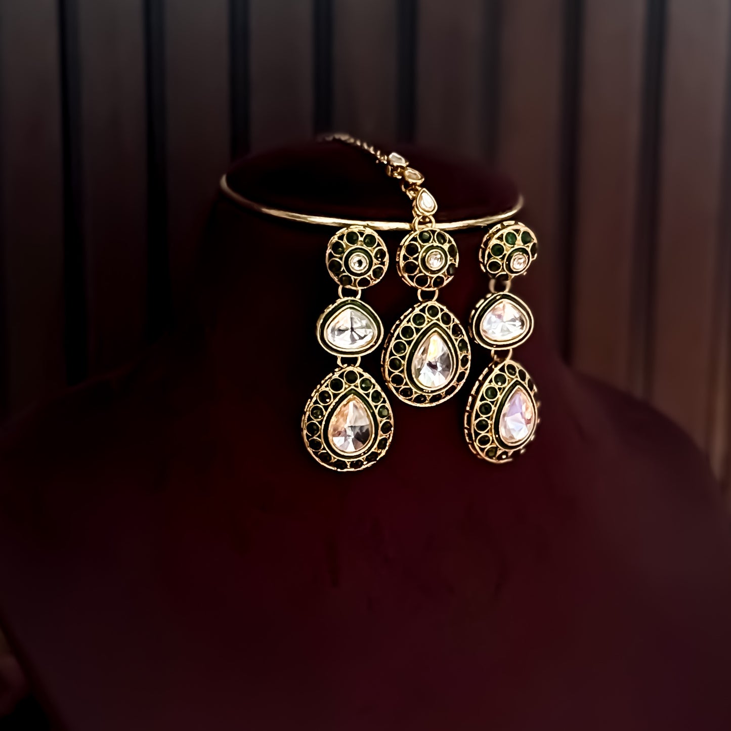 Ashnoor Kundan Necklace Set - Green