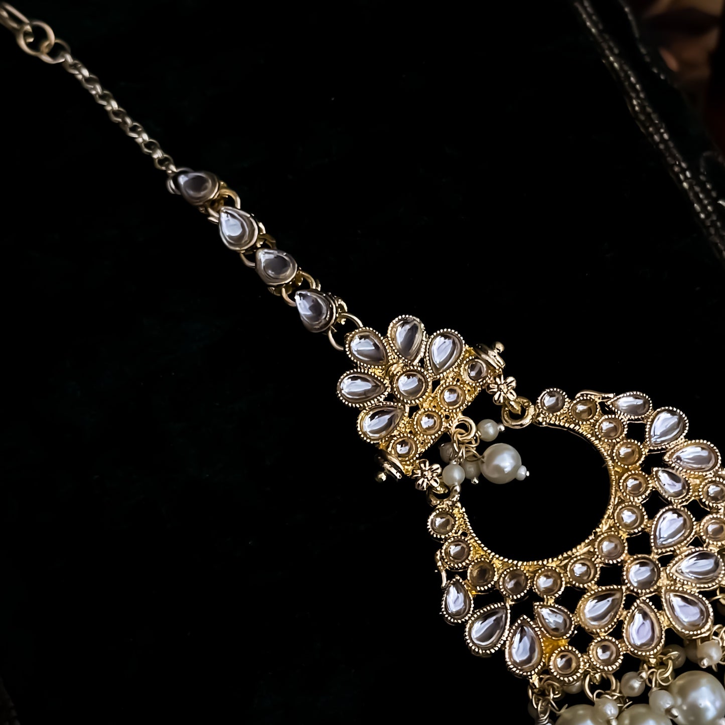 Sharanya Kundan Pearl Maang Teeka - Golden