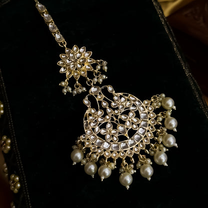 Vaidehi Kundan Pearl Maang Teeka - Golden