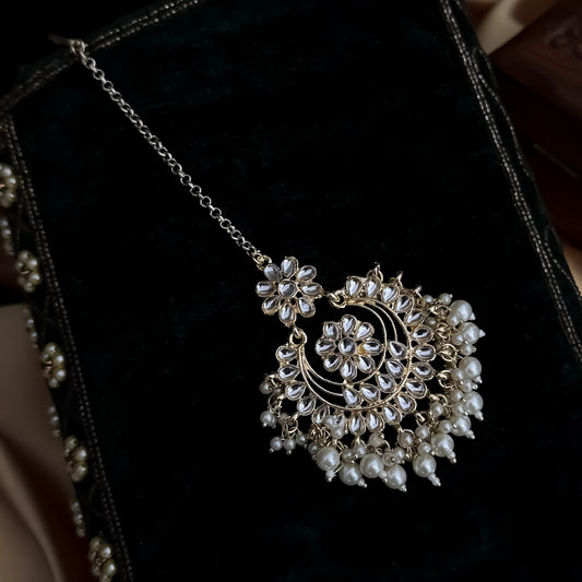 Maitrayi Kundan Pearl Maang Teeka - Golden