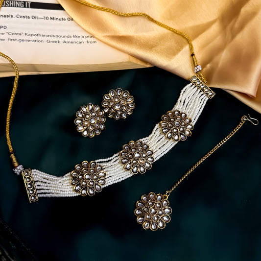 Diksha Kundan Choker Necklace Set - Golden