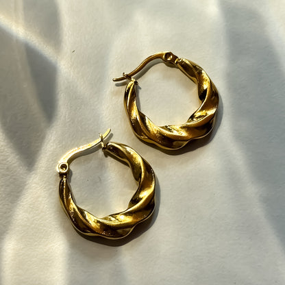 Norah Golden Anti Tarnish Hoop Earrings
