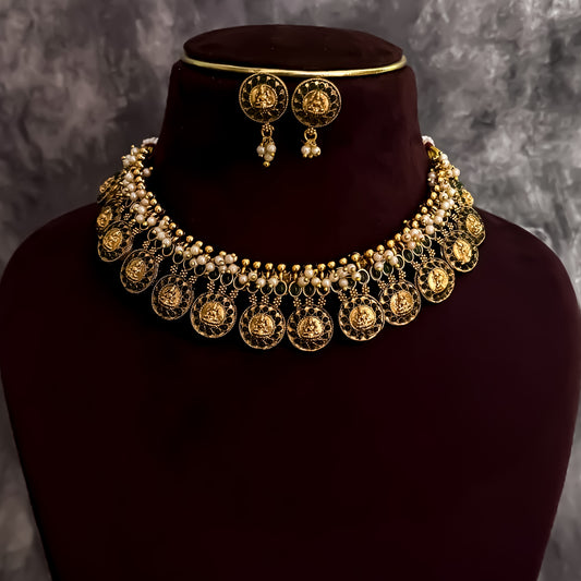 Alankrita Pearl Necklace Set