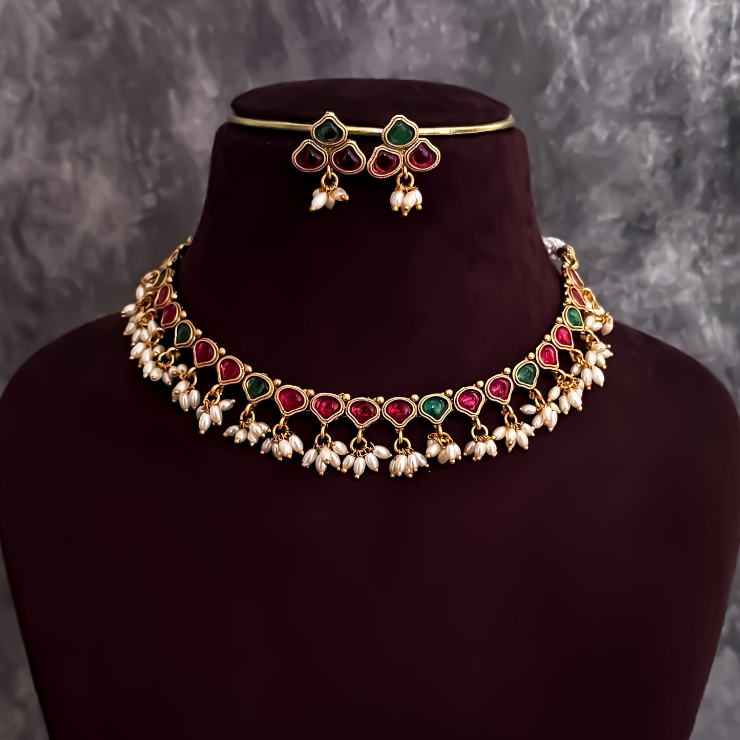 Triveni Rice Pearl Necklace Set