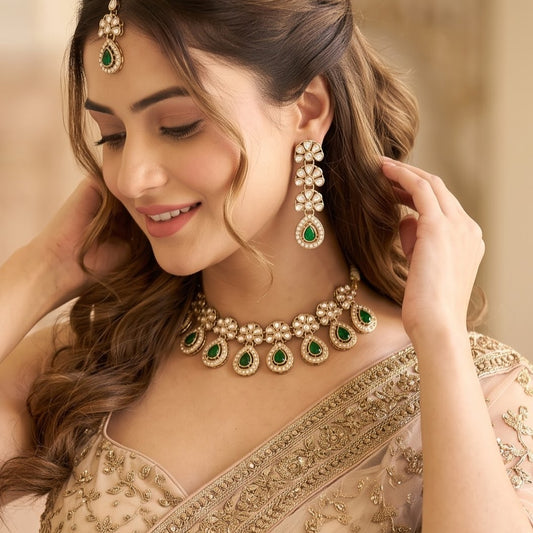 Emerald Green Snigdha Kundan Choker Necklace Set