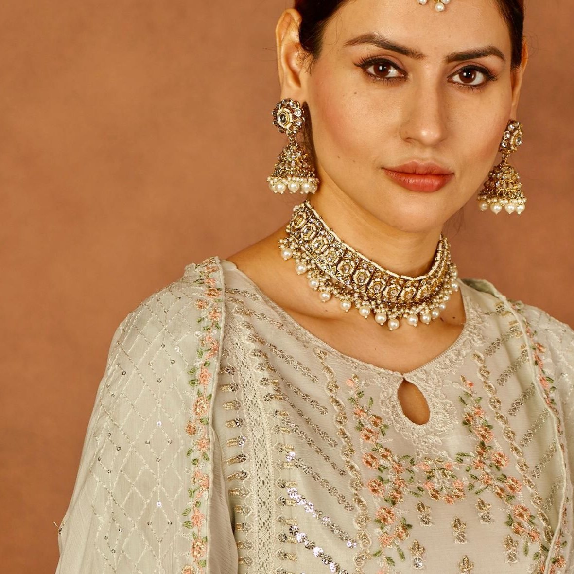 Debina Kundan Necklace Set - Golden