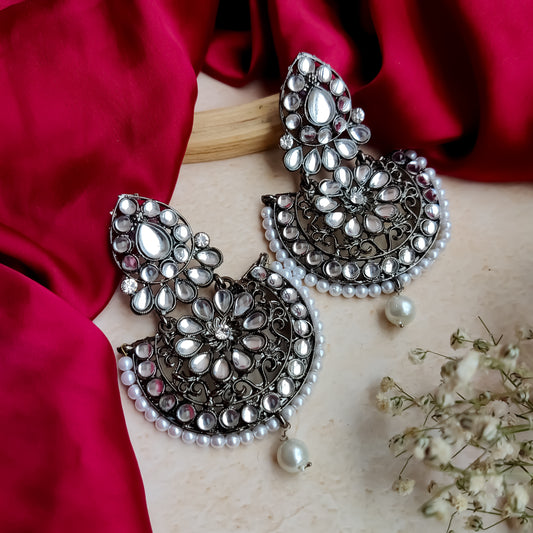 KRISA BLACK METAL CHANDBALI EARRINGS