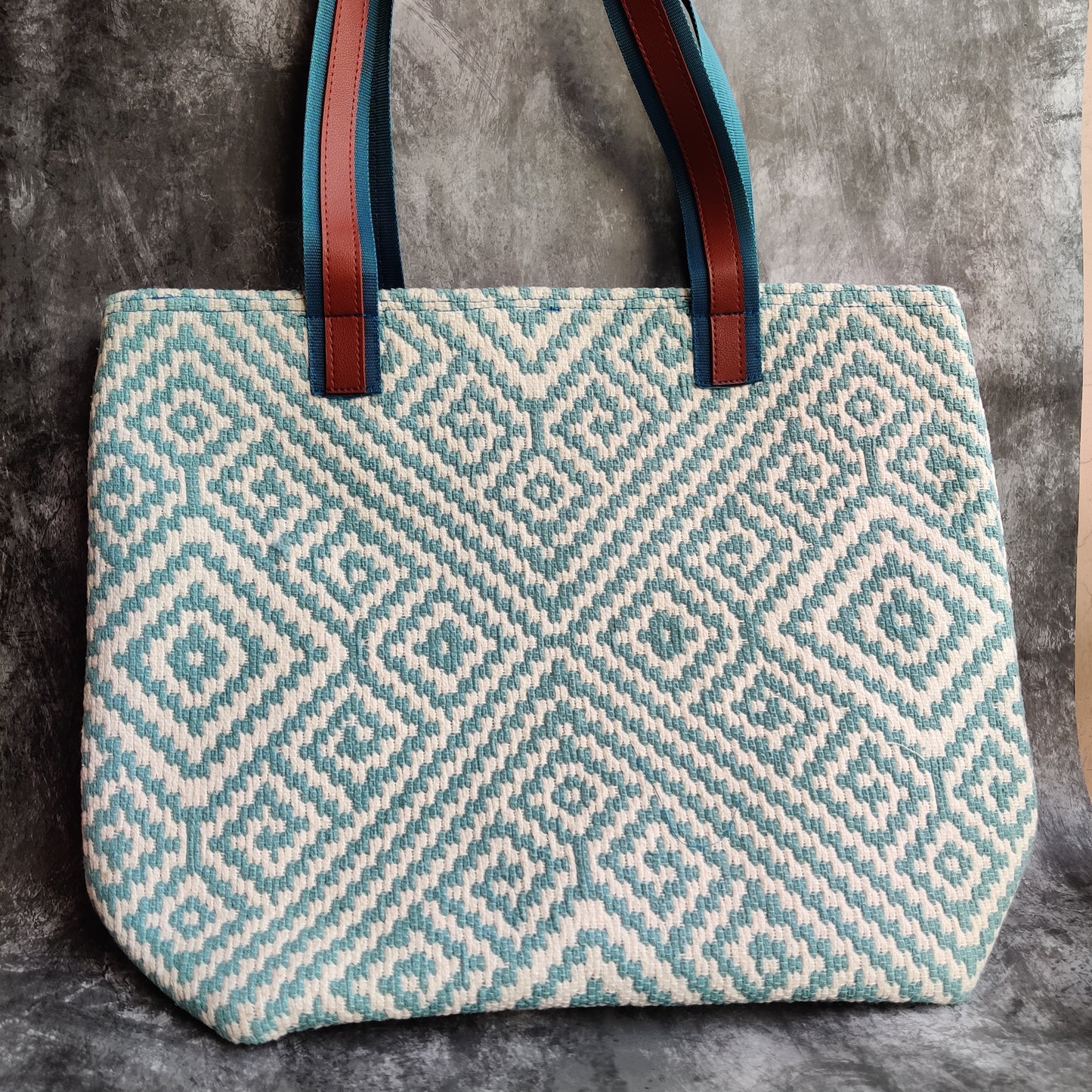 TURQUOISE TANTRUM LAPTOP TOTE BAG