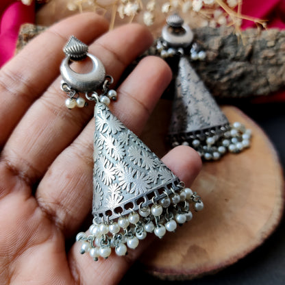 SLA CONE DROP EARRINGS WITH WHITE PEARLS