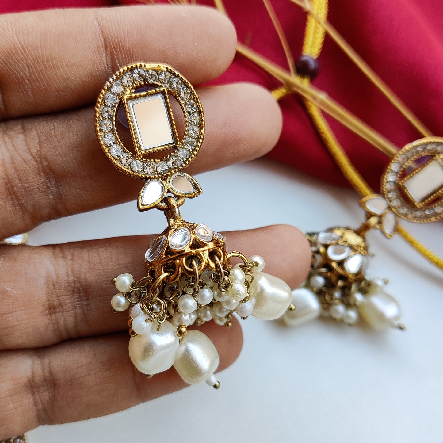Lisha Mirror Necklace Set In Pearl