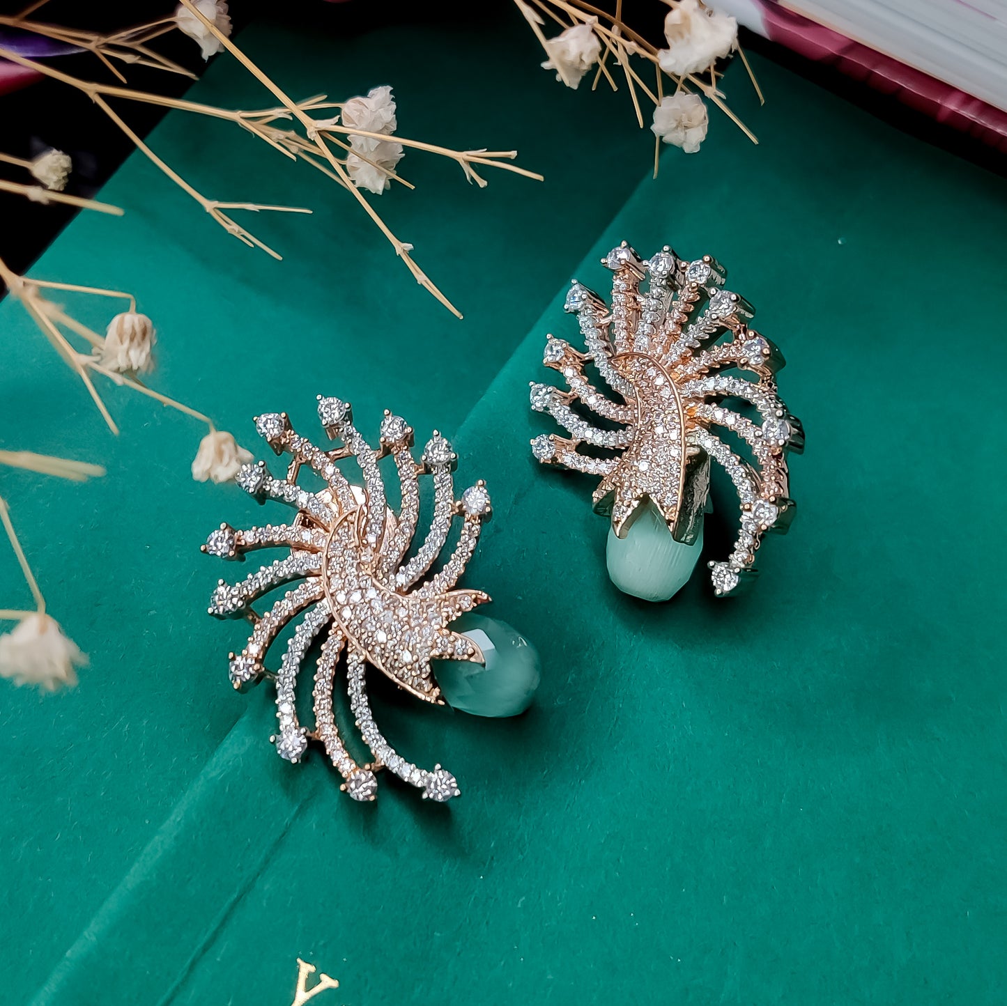 SPIDER CRYSTAL AD STUD EARRINGS