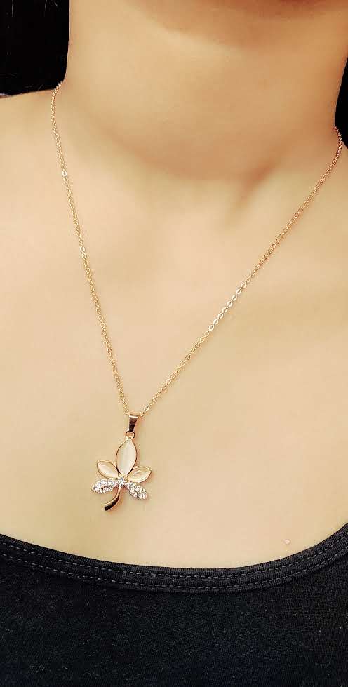 LEAF DROPLET STATEMENT NECKLACE
