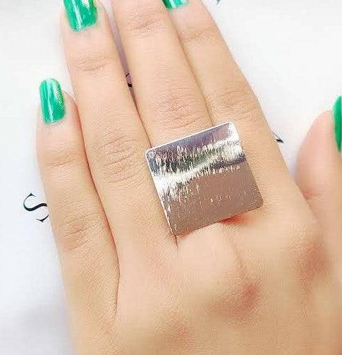 SQUARE STATEMENT ADJUSTABLE RING