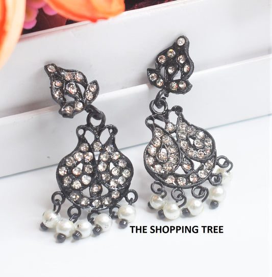 Black Minimalist lightweight Earring