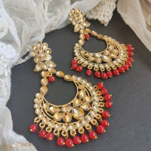 ""KANJI'' GOLDEN LCT EARRINGS MANGTIKA SET - RED