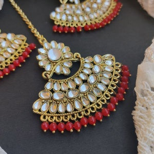 ''ANUBHA'' EARRINGS MANGTIKA SET - RED