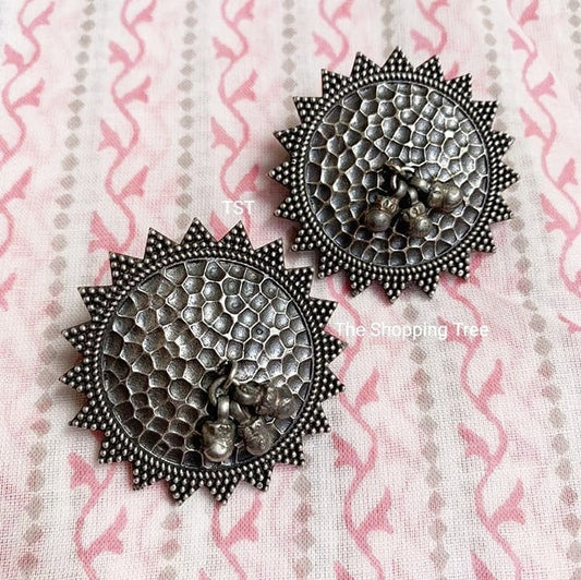 TURTLE SKIN SILVER LOOK ALIKE STUD EARRING